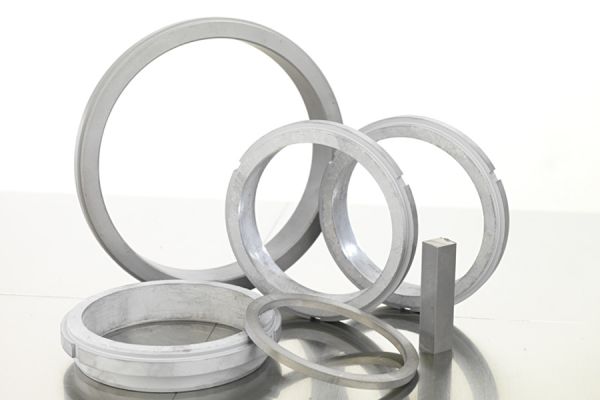 13parmalapping-anelli-grezzi4C8E38BB-FDAC-2A2D-BF03-C1E235EA82C4.jpg